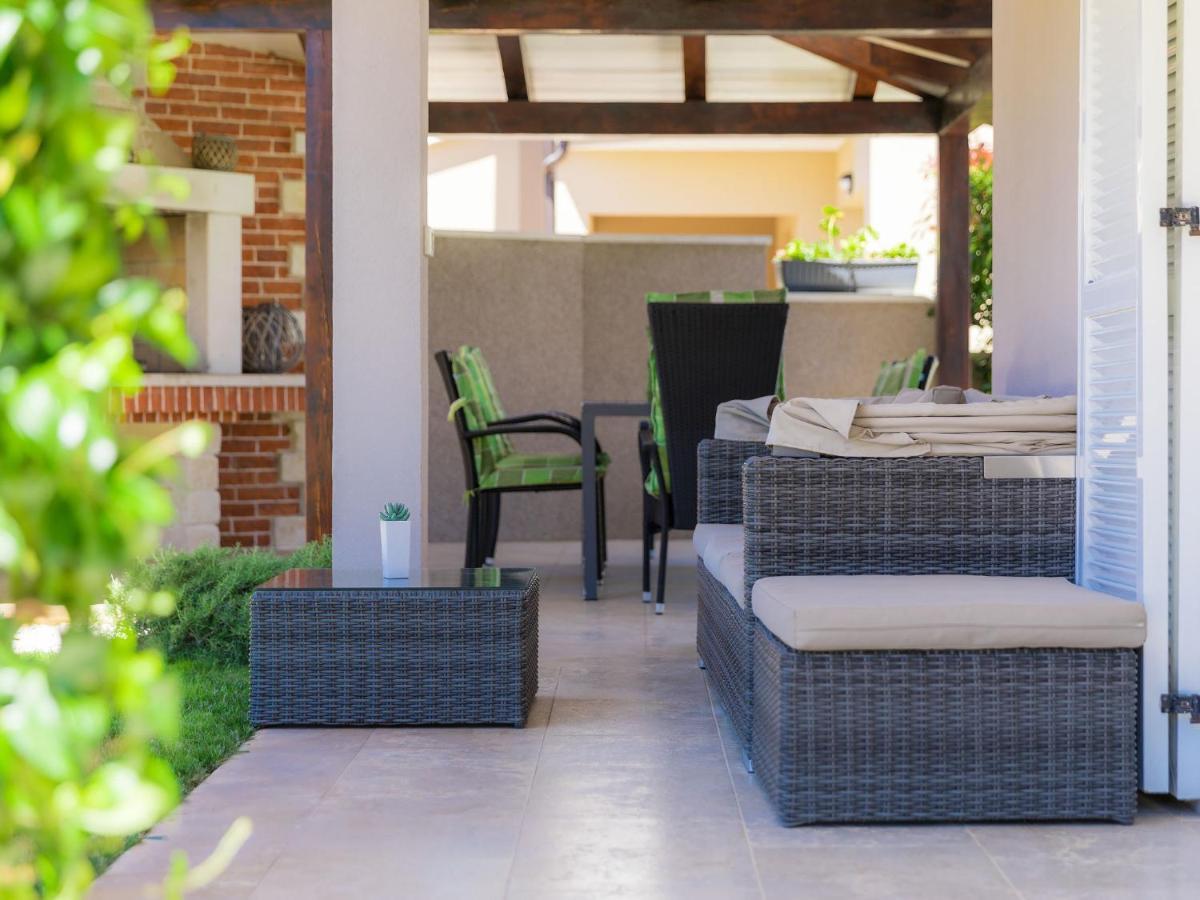 Holiday Home Villa Valentina By Interhome Loborika Exterior photo