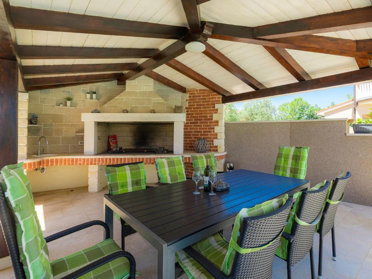 Holiday Home Villa Valentina By Interhome Loborika Exterior photo
